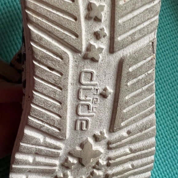 Hey Dude size 5 - Picture 13 of 13